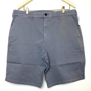 Gap Mens 10" Short - size 36